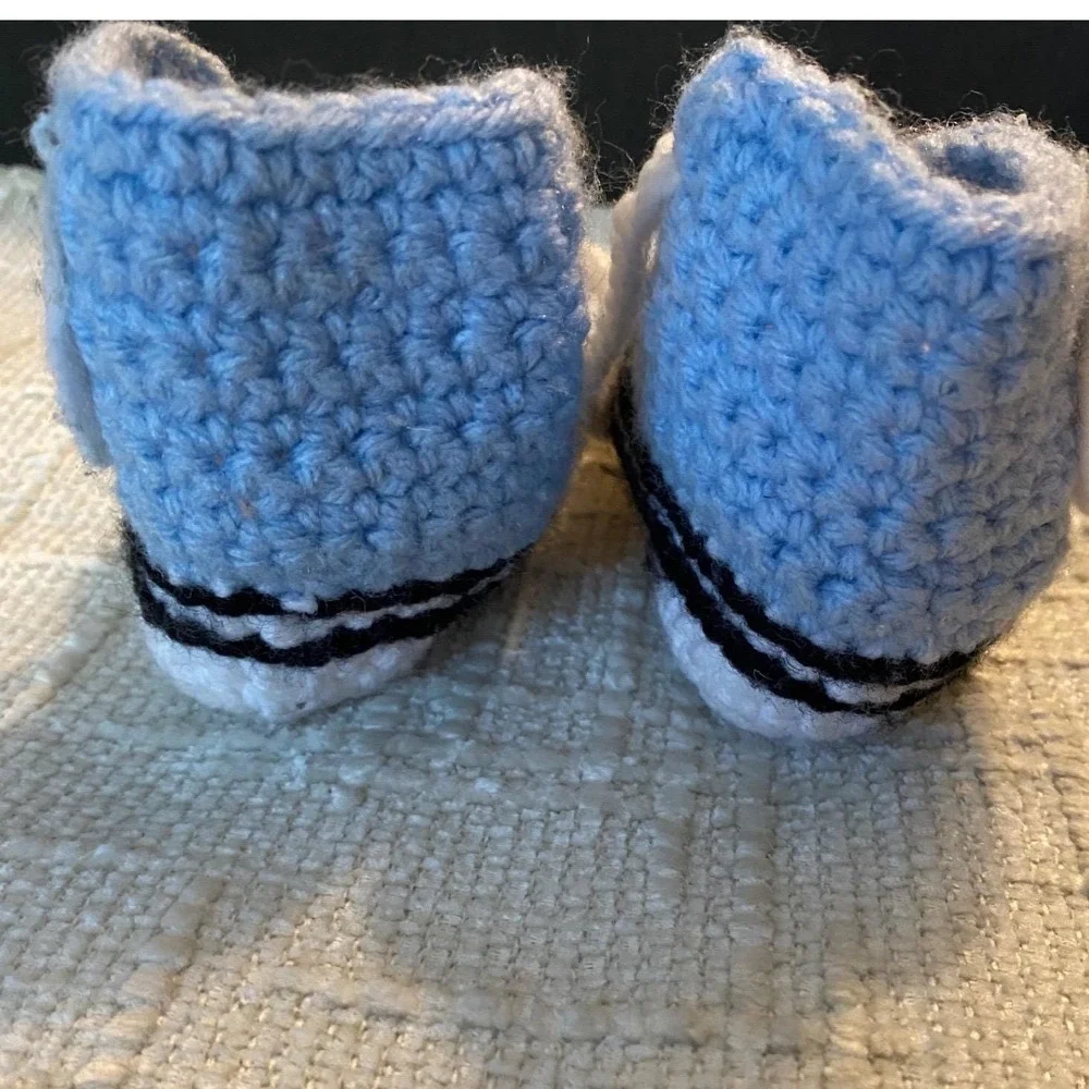 Hand Crocheted Booties Kids 0-6M Blue White High Top Sneaker All Star Soft Sole
